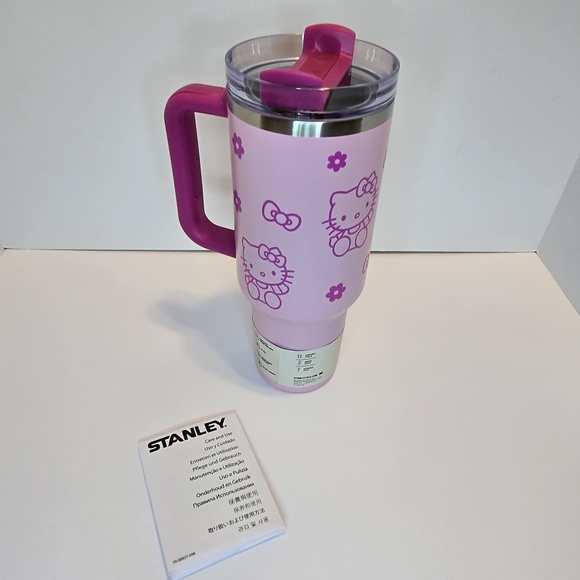 Stanley Pink Hello Kitty Tumbler - Picture 4 of 6